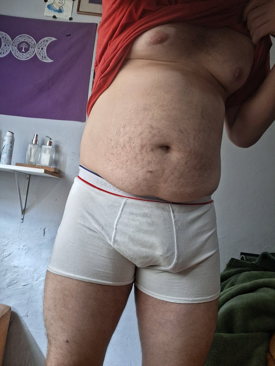 escalopecia's tweet photo. @Meditate_Miles me sinto tão gordo olhando as fotos nos comentários, mais tbm  me sinto bem com meu corpo https://t.co/kmYxs7lAnU