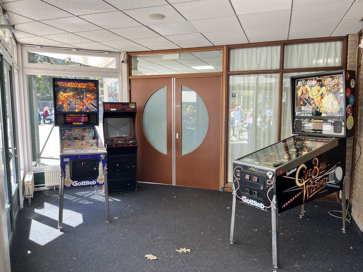 GermanGarageGam's tweet image. Back from a few days of vacation—found some awesome retro vibes with an arcade cabinet and a couple of pinball machines 🎮

Now it’s time to dive back into my NES 8-bit homebrew game Legionnaires.

#RetroGaming #Arcade #Pinball #NES #Homebrew #IndieDev #8bit #GameDev