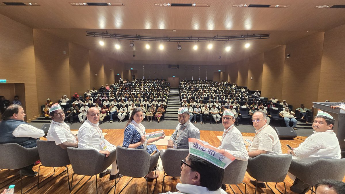 आज मज़दूर अधिकार बचाओ सम्मेलन – KKC में  आए लोगों को संबोधित किया। मज़दूरों के अधिकारों की रक्षा और उनके सम्मान के लिए निर्णायक संघर्ष का आह्वान किया।
#kkcindia