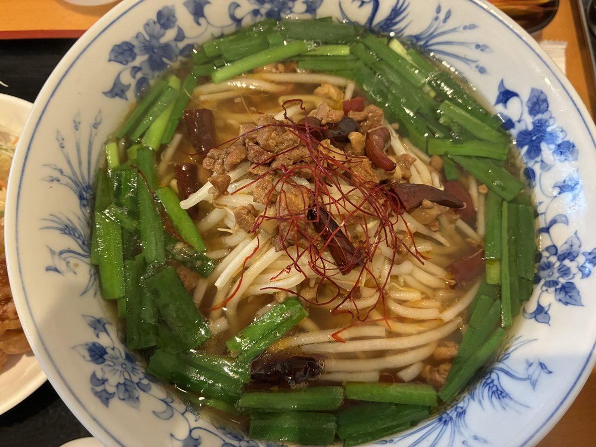 JIIN_124's tweet photo. お疲れさまです♪
明日からGW🎀🤍

台湾ラーメン🍜うまい😋 https://t.co/c9OUARFZ1J