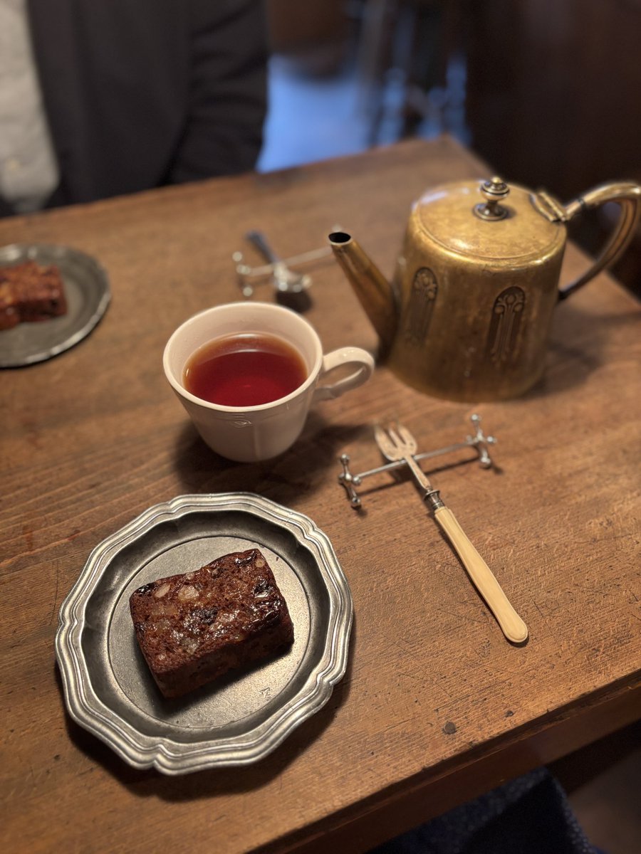 __kicca's tweet photo. 京都の大好きなお店が、ビルの老朽化により移転になるとのことで、前日、最後に行ってきました。
お店が入っている建物がとても素敵で何年も通っていたから寂しいよう…😭
ですが、新店舗のほうも楽しみにしています✨
系列店のカフェや☕️、その近くのアンティークショップで食器をお迎えしたりも☺︎ https://t.co/TqRhh3NjFW