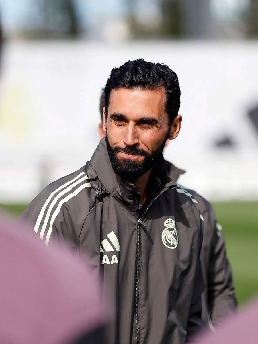 (fan) REAL MADRID FANS 🤍 tweet media