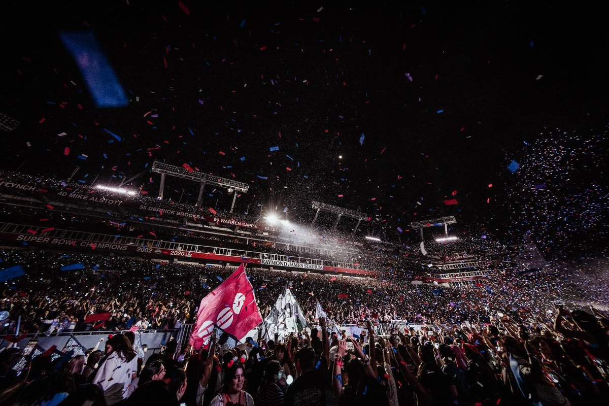 💬: BTS WORLD TOUR 'ARIRANG' IN TAMPA
- 20260501 / BTS 오피셜 인스타 업뎃 (1/2)
#BTS #방탄소년단 <a href="/BTS_twt/">방탄소년단</a>