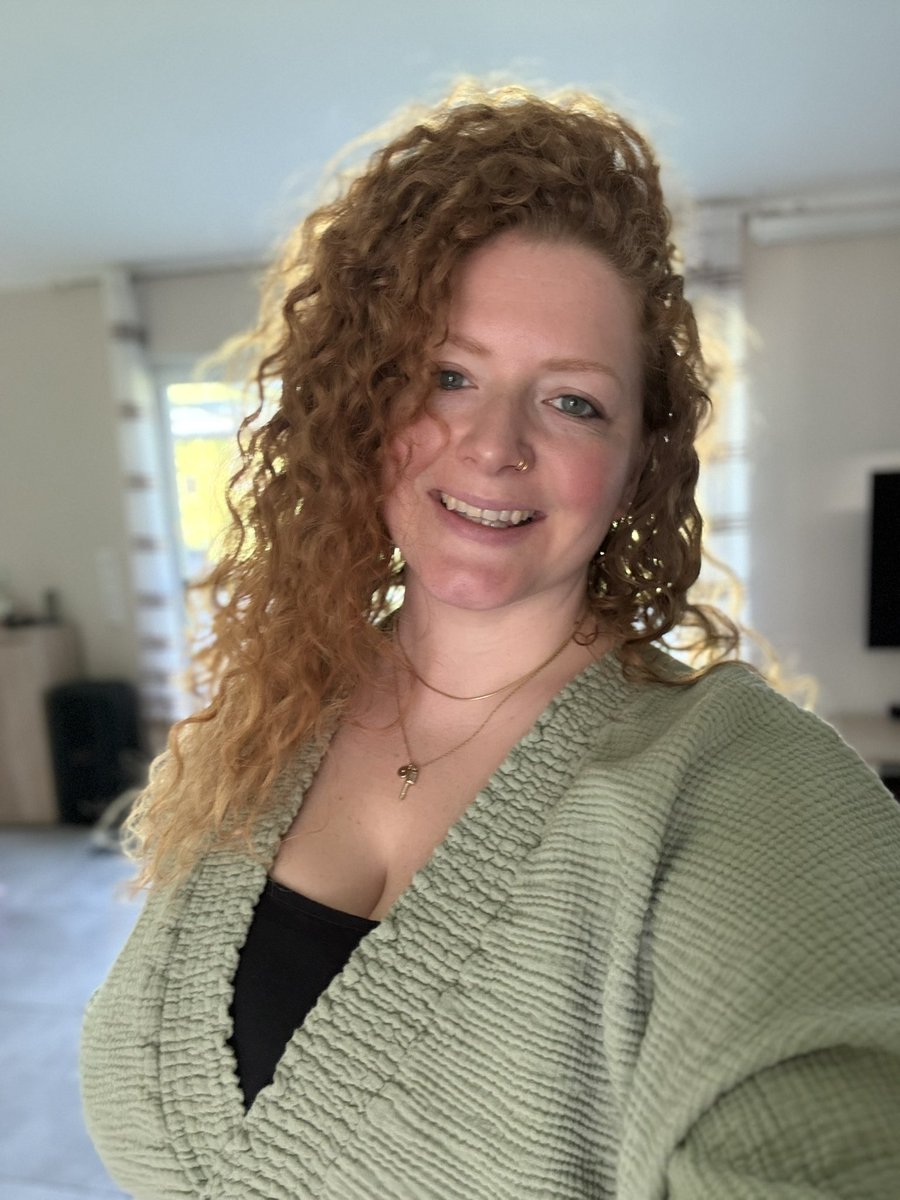 CurvyRedheadMommy tweet media