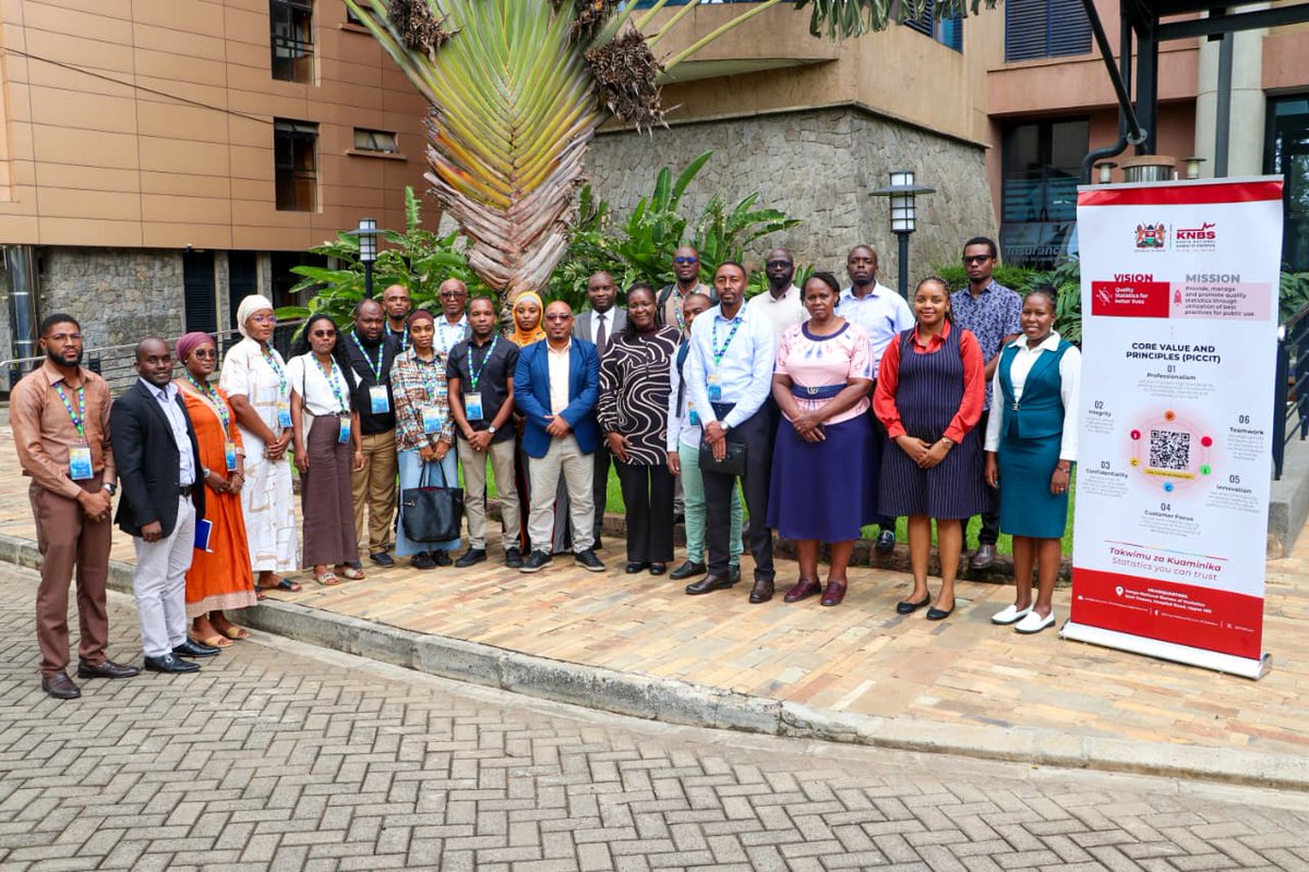 RCMRD_'s tweet photo. 14 geospatial experts from Comoros_ Ministry of Land Use Planning & Land Affairs visited @KNBStats Cartography Division for a benchmarking tour, organized by @RCMRD.
Great exchange on geospatial data & statistical production!
#Geospatial #KNBS #RCMRD #CapacityBuilding https://t.co/PgtJkWSswh