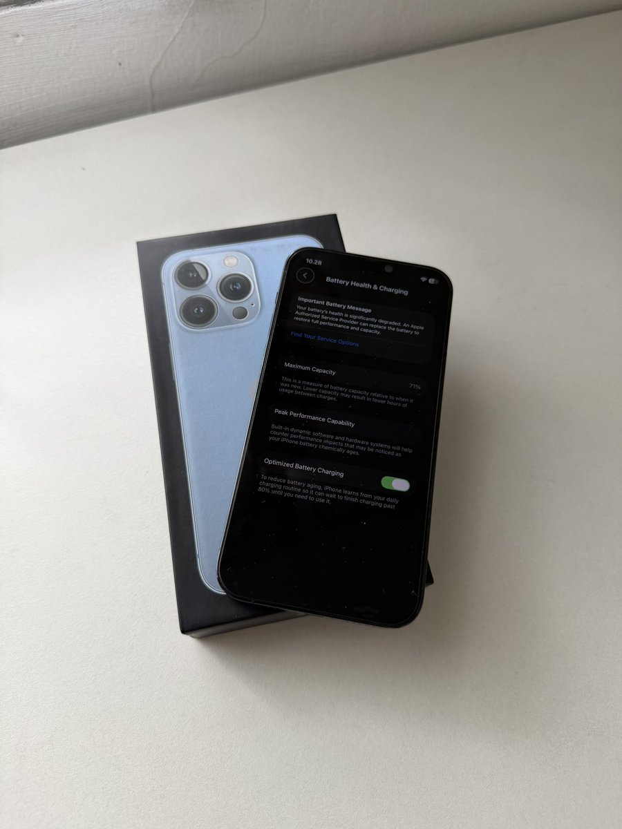 werwolfyy's tweet image. wts (want to sale) iphone 12 pro 256gb pacific blue masih mulus kinclong 

box lengkap isinya juga lengkap
harga 5,8 nego 
pemakaian perempuan

minus
- battery health 71%

#wanttosale #wts #iphone12pro #zonauang #butuhuang #bu #iphone #12pro