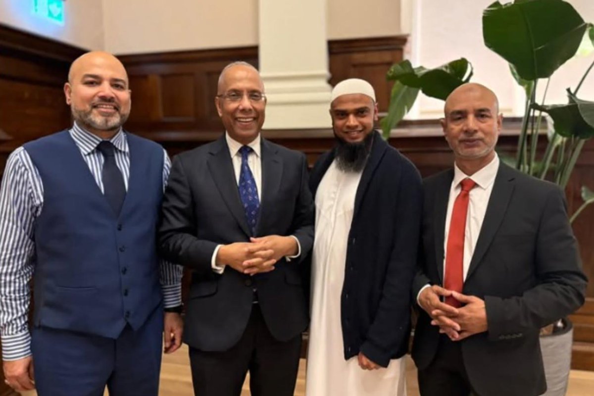 TheSliceTowHam's tweet image. BREAKING NEWS: Aspire suspends councillor candidate Abul Monsur following anti-semitic posts and Holocaust denial comments 
Rights: @nick_clarkLDR 

towerhamletsslice.co.uk/borough/aspire…