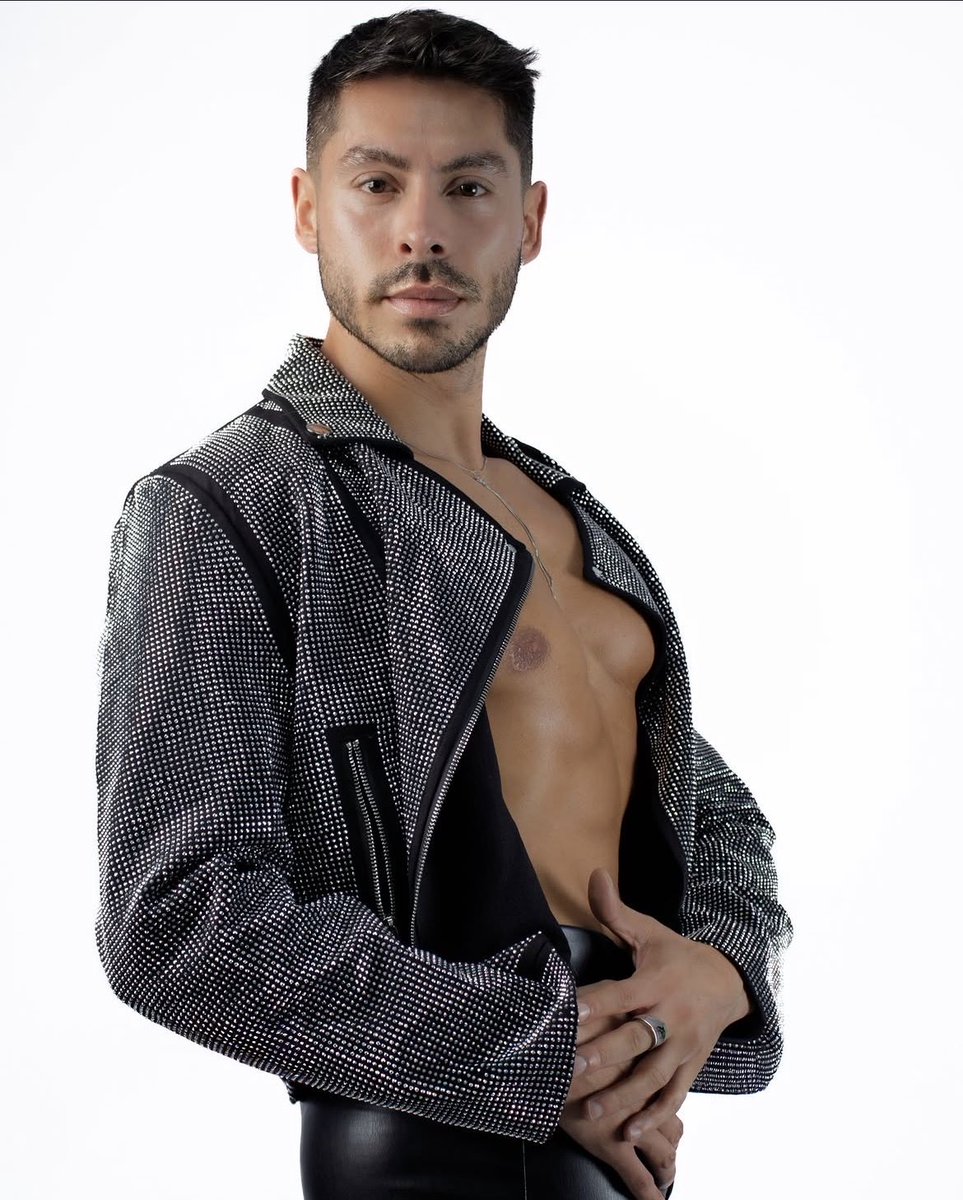 MrGayCl's tweet photo. #CristianValencia is the Chilean delegate road to #MRGAYWORLD 2026 by
@mgworg
The #cosmetologist and nursing student Cristián Valencia is already preparing to represent them on the international stage.
📸 @mr.palmafotos / 📍https://t.co/ZGRtHskirM. https://t.co/9G3DsCaIVK
