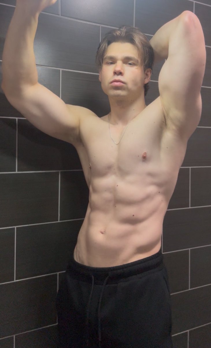 DMiller_gym's tweet image. #bodybuilding #bodybuilder #muscle #gymaesthetic #gymflex #muscleflex #gymaesthetics