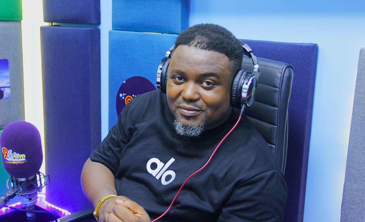 lagostraffic961's tweet photo. 📄 Insurance no be guesswork!

Catch the Ten Minutes Leadway Insurance segment on AUTOMEDICS with Mike James as experts break down Auto-Base and Auto-Base Plus.

Stay informed. Stay covered!

#AutoMedics #LeadwayInsurance #MotorInsurance #AutoBase #AutoBasePlus #LagosTrafficRadio #DriveSafe #InsuranceAwareness