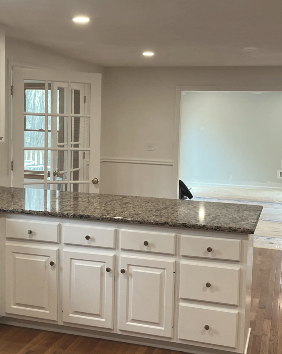 TargetPainting1's tweet image. What’s one update that would make home feel even more special this Mother’s Day 💐! 
#exteriorpainting #carpentry #housewashing #sudbury #concord #Dennis #cape #capecod #targetpainting