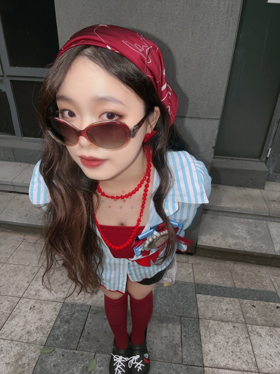 MoLee呢喃Ninanนก tweet media