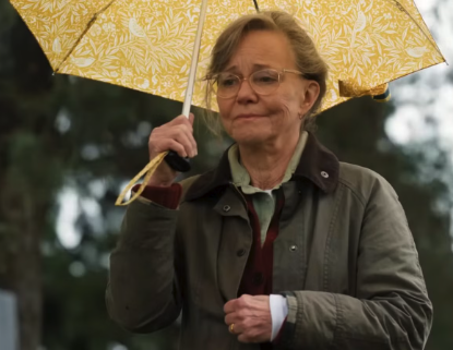 Irishguyfilmfan's tweet image. I think it's so cool that #MerylStreep and #SallyField both have major movies being released within a week of each other 46 years after they both won #Oscars on the same night (sitting beside each other). A good sign that older females in Hollywood now DO have longevity #DWPT2