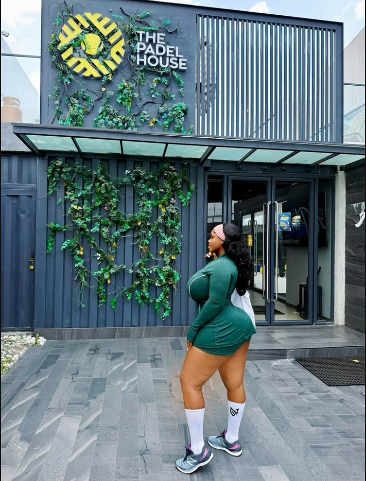Naomi tweet media