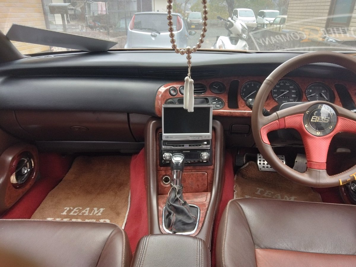 sentiamasters's tweet photo. 納車から半年、修理費50万円。

オーディオも足もホイールもやり切ってた。

このセンティア、今リメイク中。

正直壊れすぎかもしれないけど後悔はしてない。

異論は認める。どう思う？ https://t.co/0eRLMXXvOv