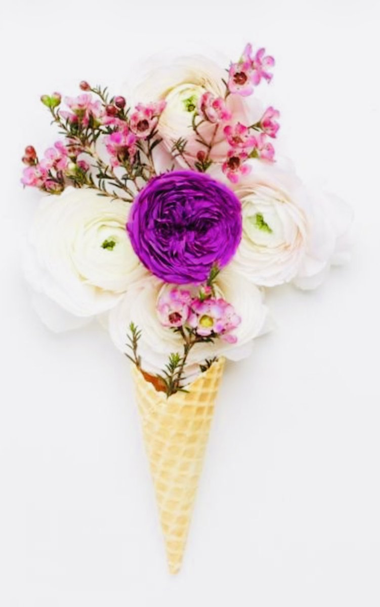xardel1's tweet image. #hellomay #flowers #icecream #love 🩷💐🌷🩷
