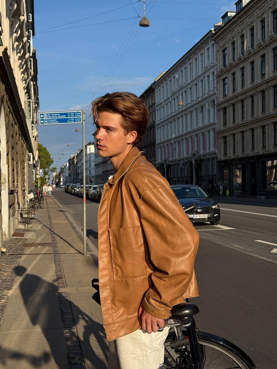 alexander tweet media