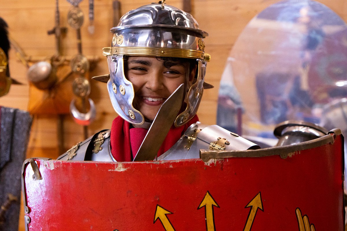 LuntFort's tweet photo. ⚔️ Gladiators, are you ready!? ⚔️

After a successful February, the Gladiator school is reopening for May half term 🎉

📆 Monday 25 - Wednesday 27 May 2026 | 10am - 12pm &amp; 1pm - 3pm
🎟️ FREE - £5.50 per person

Book online now:
https://t.co/OayBYYUUaV https://t.co/dMRJdgLp3g