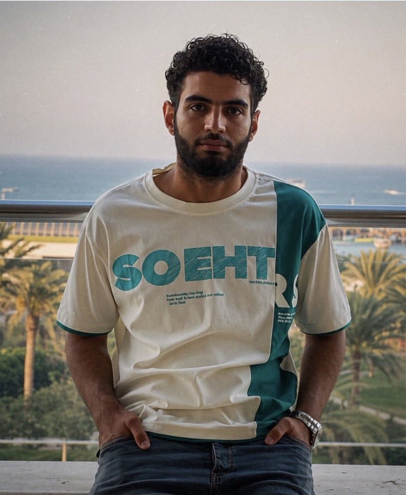 BamdadPirouzi's tweet image. 🆘 🆘 🆘 
Fariborz Kohanzad, a 23 years old and a student at Arya Mehr Industrial University (Sharif), has been detained by security forces.

According to reports, his name had previously been published alongside several other students in channels affiliated with the Basij, with