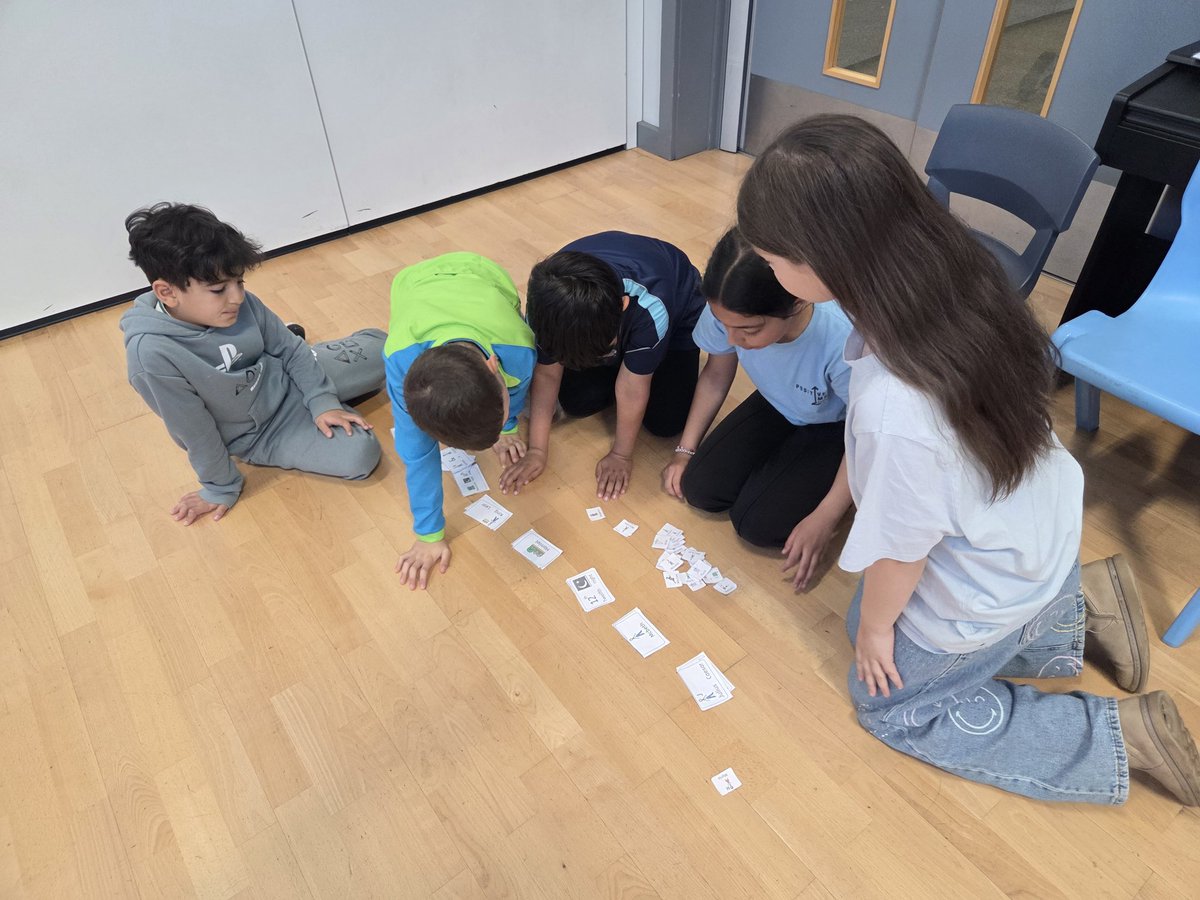 edgewickprimary's tweet image. KS2 have taken part in Shakespeare workshops this week led by our Shakespeare ambassadors #RSC #Shakespeare  #drama