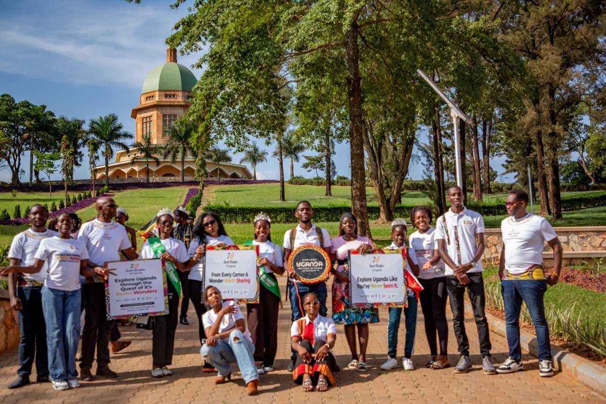 EkkulaAwardsUg's tweet photo. Happy Labour Day 🇺🇬

Today, we celebrate the tireless individuals behind Uganda’s tourism story; the guides, conservationists, storytellers, hospitality teams, creatives & community champions who effortlessly position our country on the global map

We honor these unsung heroes who continue to shape, protect, and promote the Pearl of Africa every single day

#LabourDay #EkkulaAt10 #SustainableTourism