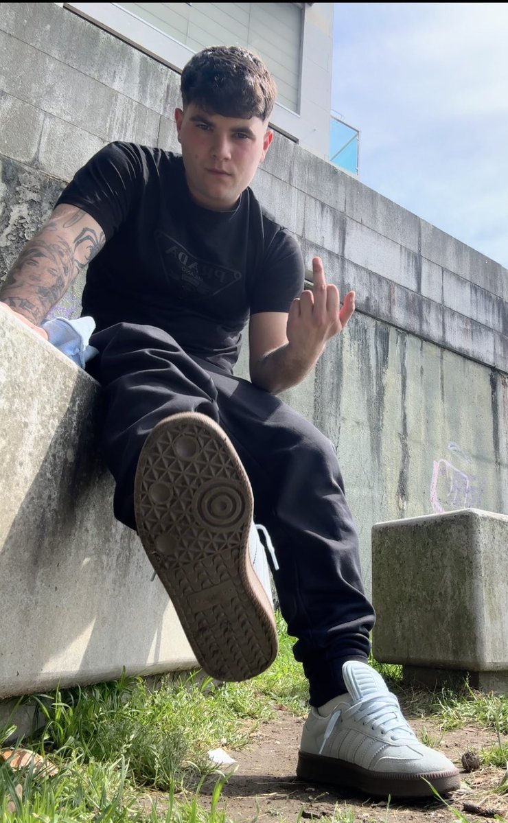 AlphaSilvaa's tweet image. ¿La mejor manera de disfrutar tu día?
Asegurándote de que el mío esté completamente cubierto💸💸 🐷🐷

#feetfetısh #feet #FinDom #findomuk #findomgod #cashdrain #cashmaster #pies #socks #paypig