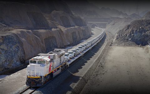 asianrailnews's tweet image. Etihad Rail Freight completes first-ever finished vehicles shipment dlvr.it/TSK7b2 #AsiaEurope #Business #EtihadRail #EtihadRailFreight #News
