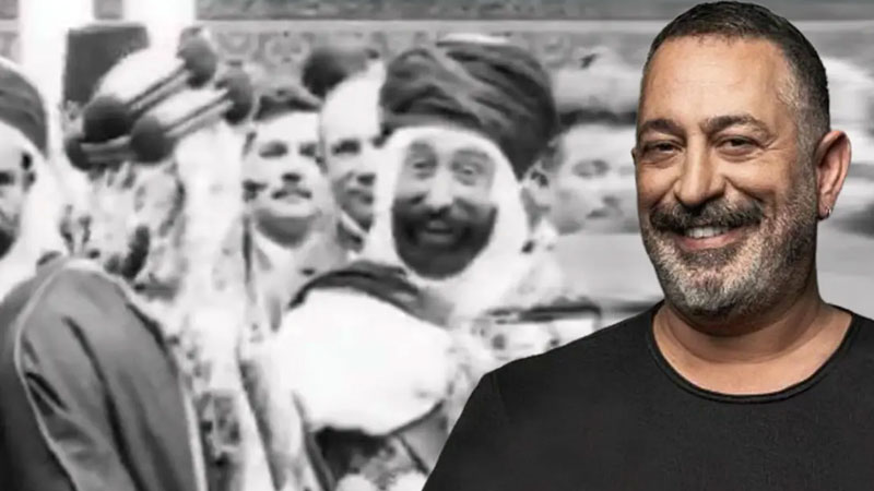 olaycekirge's tweet photo. Cem Yılmaz'ın 100 yıllık ikizi gündem oldu! Sosyal medyada 1926 yılında çekildiği iddia edilen bir görüntü, büyük yankı uyandırdı. Ünlü komedyen Cem Yılmaz, Fas Sultanı Moulay Youssef’e benzetildi. https://t.co/nw1h1jWd9d