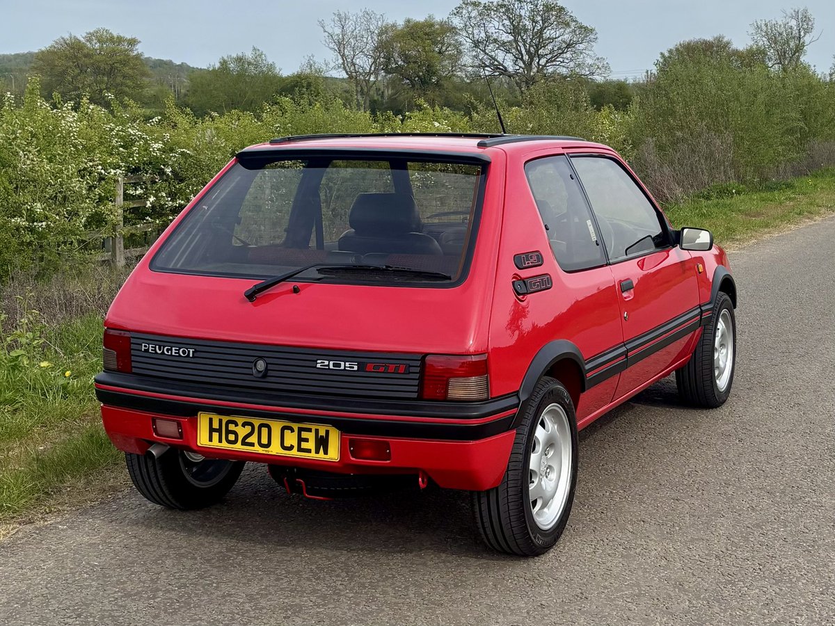 timpitt100's tweet image. A final drive in the 205 GTI before it goes back. 

Words coming soon to Classic. Retro. Modern. magazine, among other places.