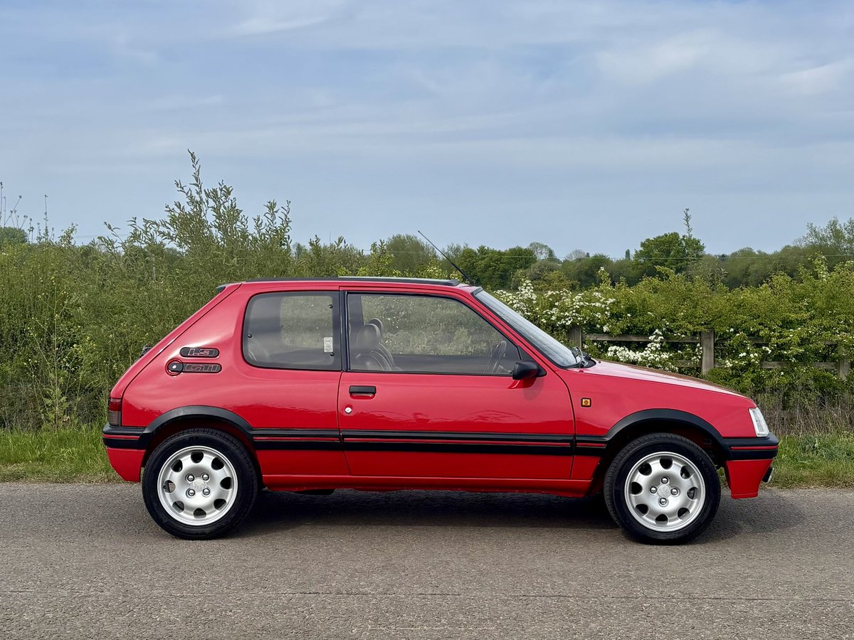 timpitt100's tweet image. A final drive in the 205 GTI before it goes back. 

Words coming soon to Classic. Retro. Modern. magazine, among other places.