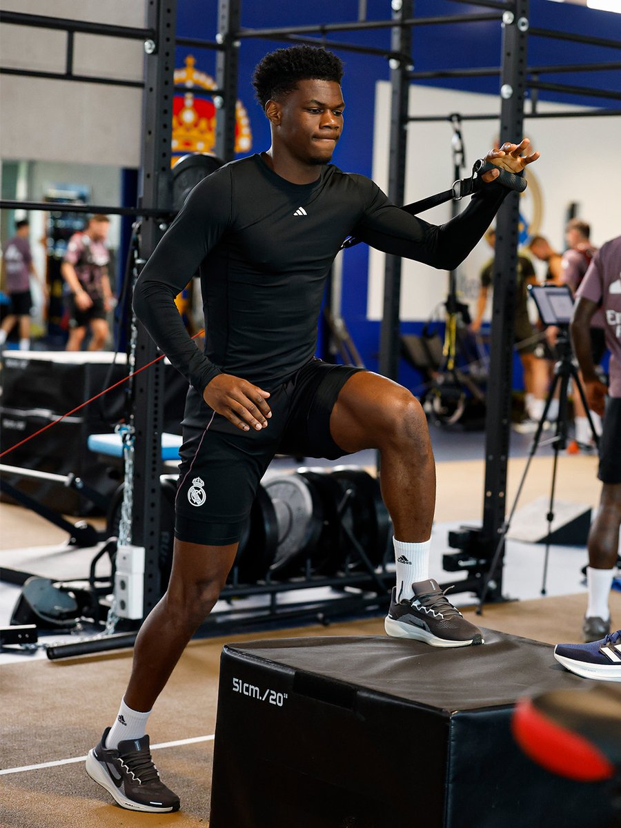 🆙 @vinijr 💪 @atchouameni