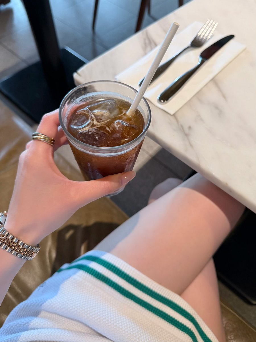 hanaxmurphy's tweet photo. 結局、幸せは『誰と』と『どう過ごすか』で決まる☕️✨ https://t.co/y16WTzAry1