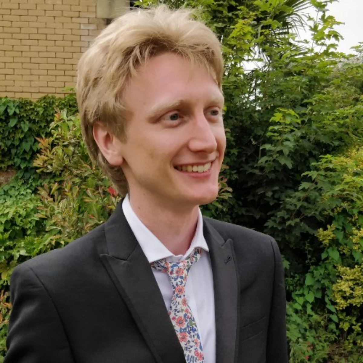 UoSDocCollege's tweet photo. "I didn't think I was clever enough." That was MINDS alumnus Charles Hutchins' view on doing a PhD

Now his research involves working with drone cybersecurity, @turinginst &amp; real products with the Offshore Renewable Energies Catapult

Read more: https://t.co/yczAQfW80M

#MINDSCDT https://t.co/aG0EU22abm