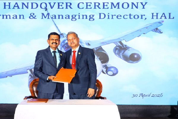 InvGurInd's tweet image. Ravi K assumes charge as HAL`s CMD

investmentguruindia.com/newsdetail/rav…

#Industry @IAF_MCC  #RaviK @HALHQBLR  #CMD #DrDKSunil #Manufacturing #Electronics #SPOC #Investmentguruindia