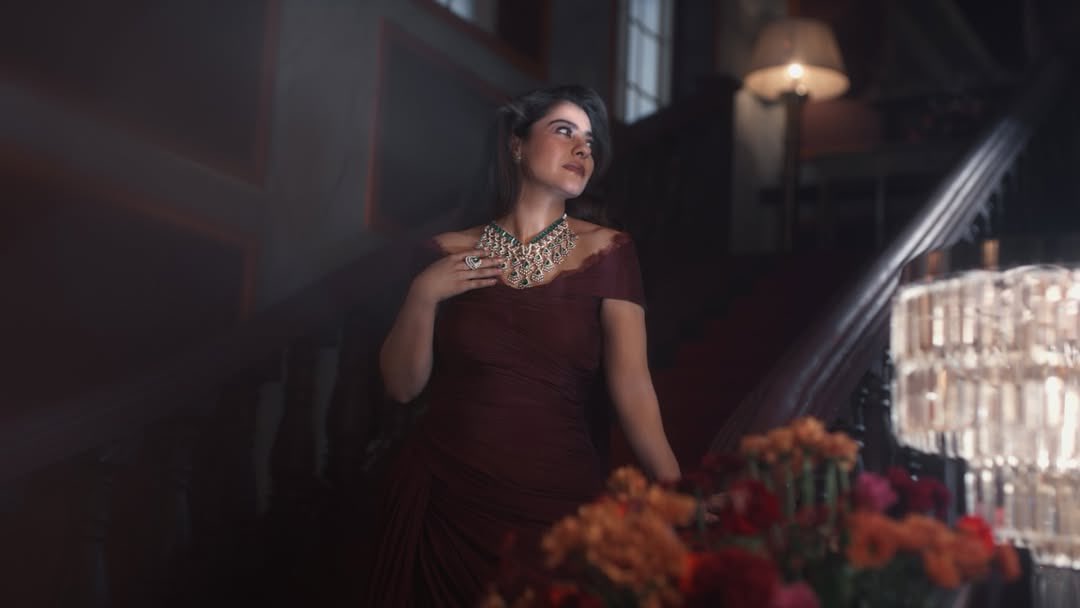 kajolarmy's tweet image. KAJOL THE QUEEN! @itsKajolD ✨🫶🌻

#kajol #kajolarmy #kajolnesia #joyalukkas