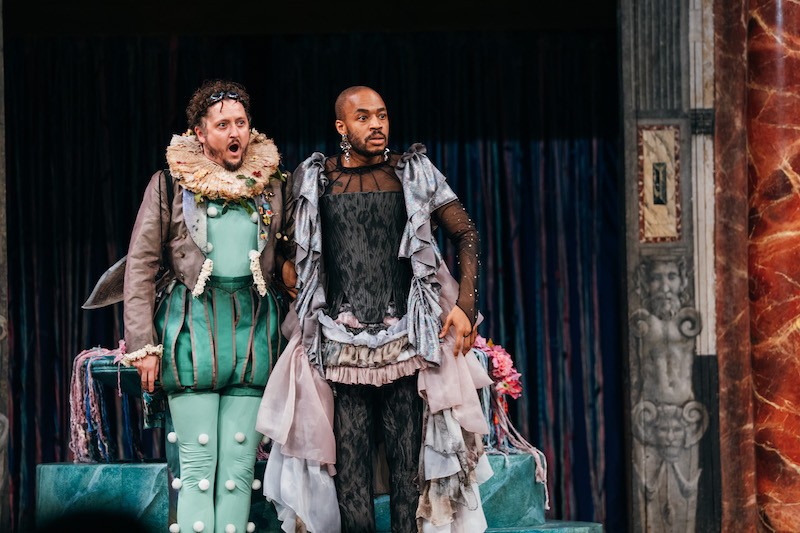 TheReviewsHub's tweet image. #THEATRE #REVIEW A Midsummer Night’s Dream @The_Globe 'the Globe has a Midsummer Night’s Dream that is a crowd-pleaser in all the best ways' ⭐️⭐️⭐️⭐️⭐️ thereviewshub.com/26-a-midsummer… #London