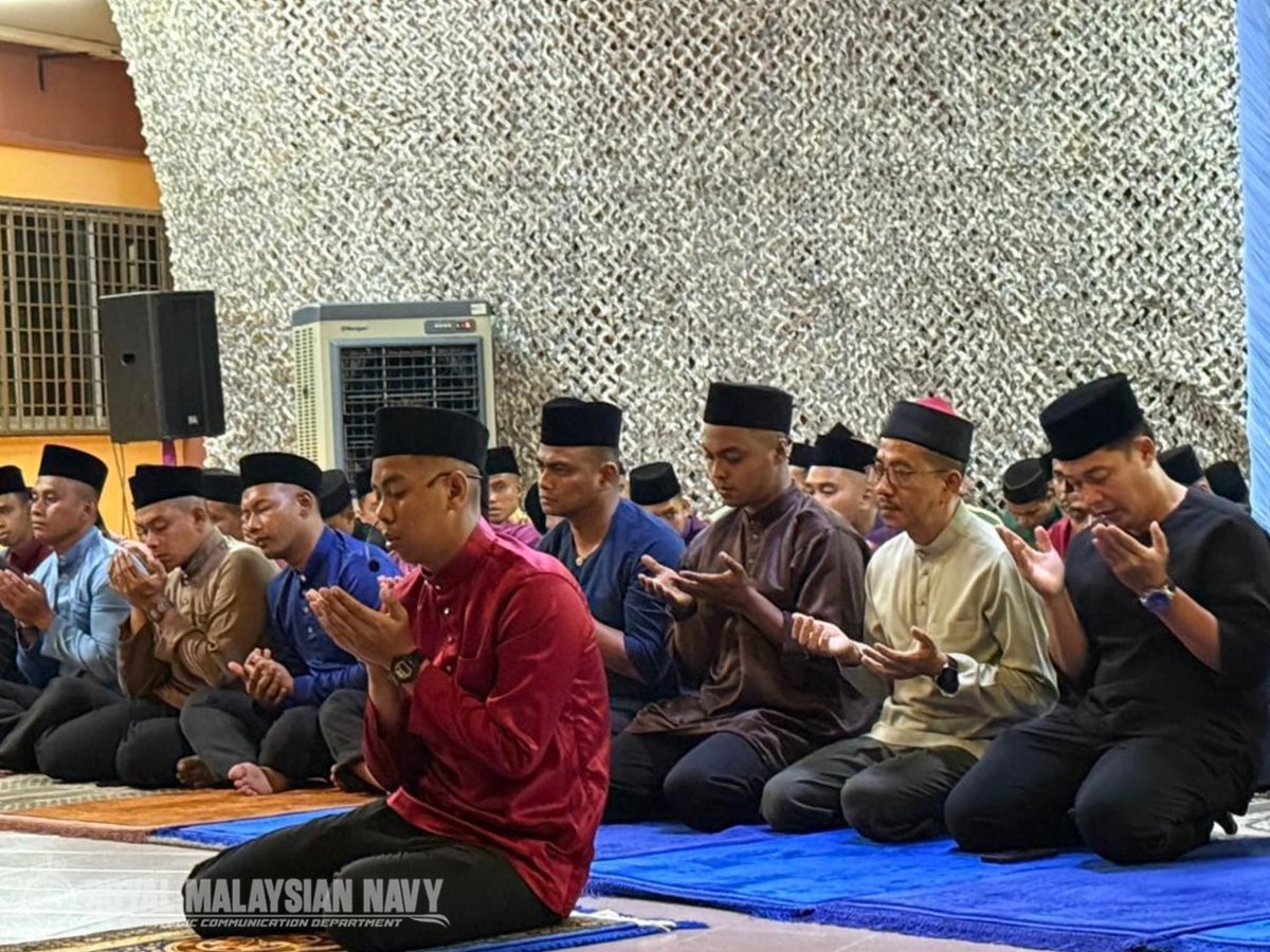 RMN Leadership Centre tweet media