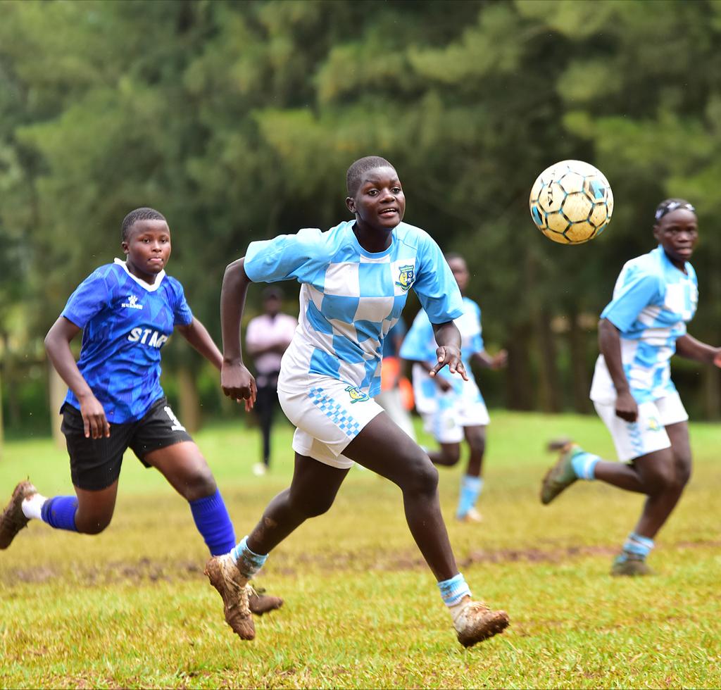 VBugerere's tweet image. #USSSABallGames2026 | #Day2 | #FootballGirls

FT 

@MukonoKingsHigh 4-0 St Andrews Ruhindi 

⚽Nankwanga Salma 
⚽Vanessa Naggayi (P)
⚽Evelyn Okudu
⚽Teddy Nabwire

#VoBUpdates | #LivefromMukono 

@USSSAOnline @Educ_SportsUg @Jackshots24