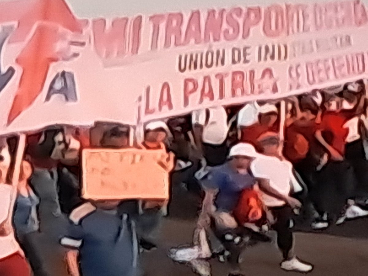LimaLeiram13637's tweet photo. #LaPatriaseDefiende.
Viva el 1ro de Mayo!!! https://t.co/YleZdmVo9p