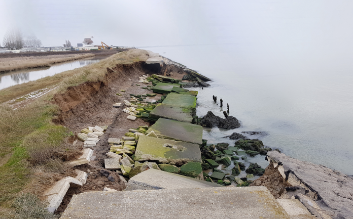 GreenBizJournal's tweet image. Coastal erosion is becoming a growing concern along UK shorelines, with rising sea levels and extreme weather accelerating the process.

🌊 Discover more: greenbusinessjournal.co.uk/eroding-edges-…

#ClimateChange #CoastalErosion