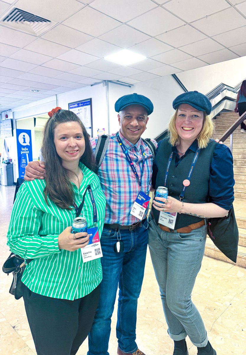 OmiSido's tweet image. When @brightonseo brings people together… and apparently hats too 😃

#brightonseo #seo