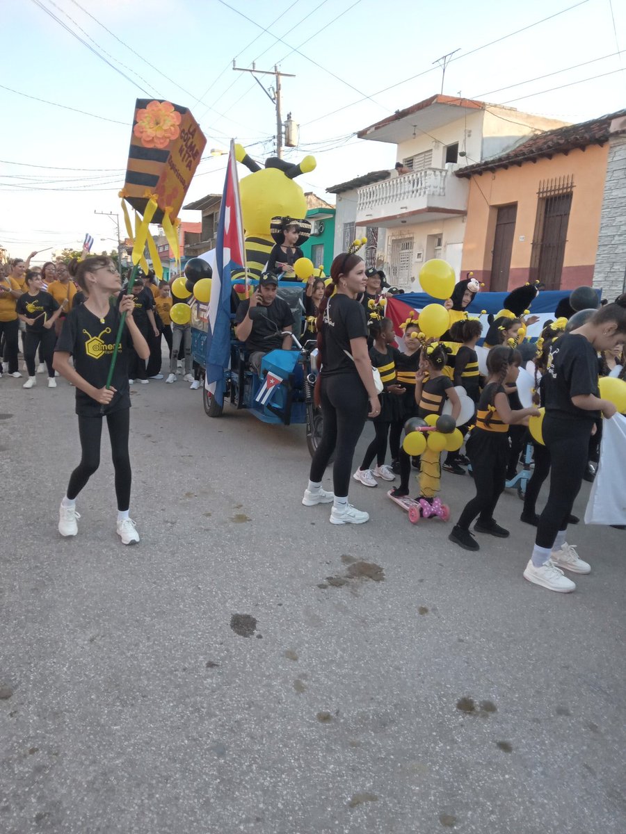 CulturaEspiritu's tweet photo. Sindicato de Trabajadores de la Cultura de #SanctiSpíritusEnMarcha en este #1Mayo. #LaPatriaSeDefiende @DeivyPrezMartn1 @AlexisLorente74 @ObraDe @ssp_enmarcha @escambraycu @RadioSSp @DarienMart88401 https://t.co/vMrHAd8mzo