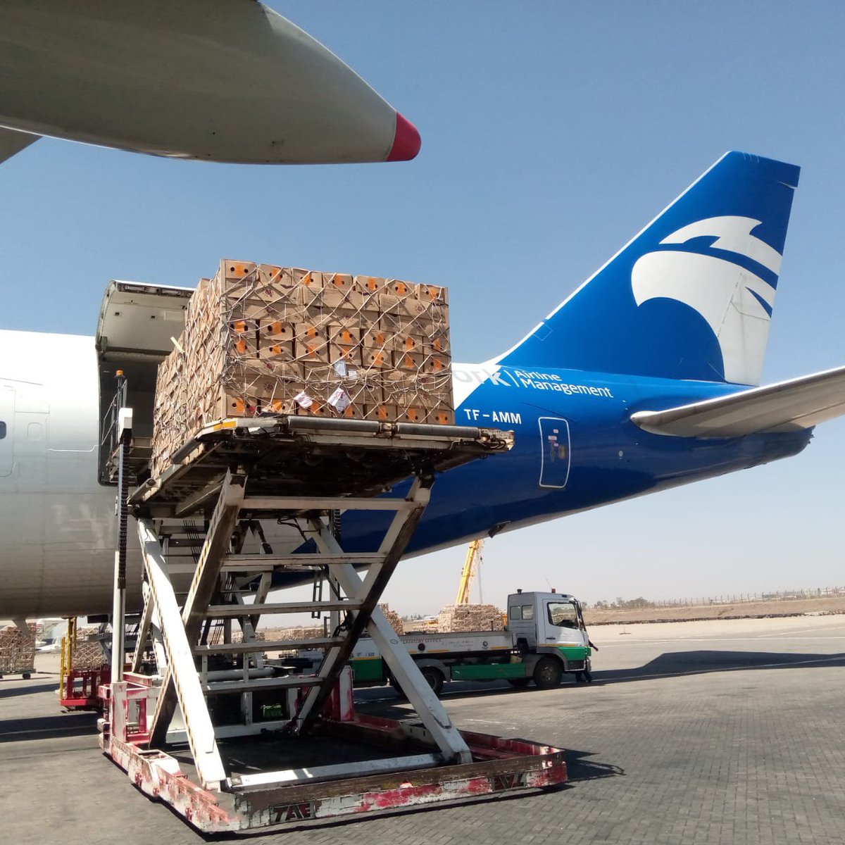 Network_Airline's tweet photo. From Kenya to the world this #MothersDay! 🌸🌍

As well as our 8 weekly flights from #NBO to LGG, NAM has operated an extra 3 flights, each carrying 100+ tons of flowers to meet this year's demand. 💐🇰🇪

Happy Mother’s Day to all the mothers out there! 🥂💖

#NetworkAviationGroup https://t.co/LL2VVzSnvB