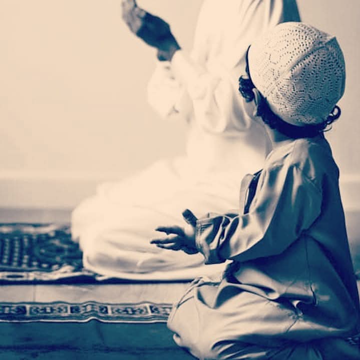 "رب أجعلني مقيم الصلاة ومن ذريتي 
ربنا وتقبل دعاء ربنا أغفر لي و لوالدي 
وللمؤمنين يوم يقوم الحساب"
