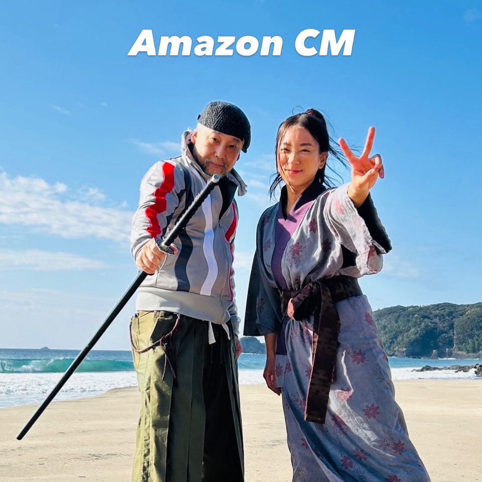 kamuitetsuro's tweet image. 最近よく流れているAmazonのCM。

島口が剱伎監修・振付し、剱伎衆かむゐが指導していました。

前からご一緒してみたかった #伊澤彩織 さん。
やはり素敵なパフォーマー・表現者でした。
短い時間でしたが、楽しい撮影でした。
箱守監督はじめ制作の皆様に感謝！！

#Amazon #samurai #島口哲朗 #殺陣