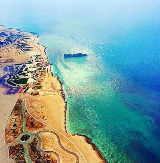 از بندر عباس تا بوشهر، از هرمز تا چابهار، جانِ ایران به موج‌های فارس گره خورده است.
#خلیج_همیشه_فارس