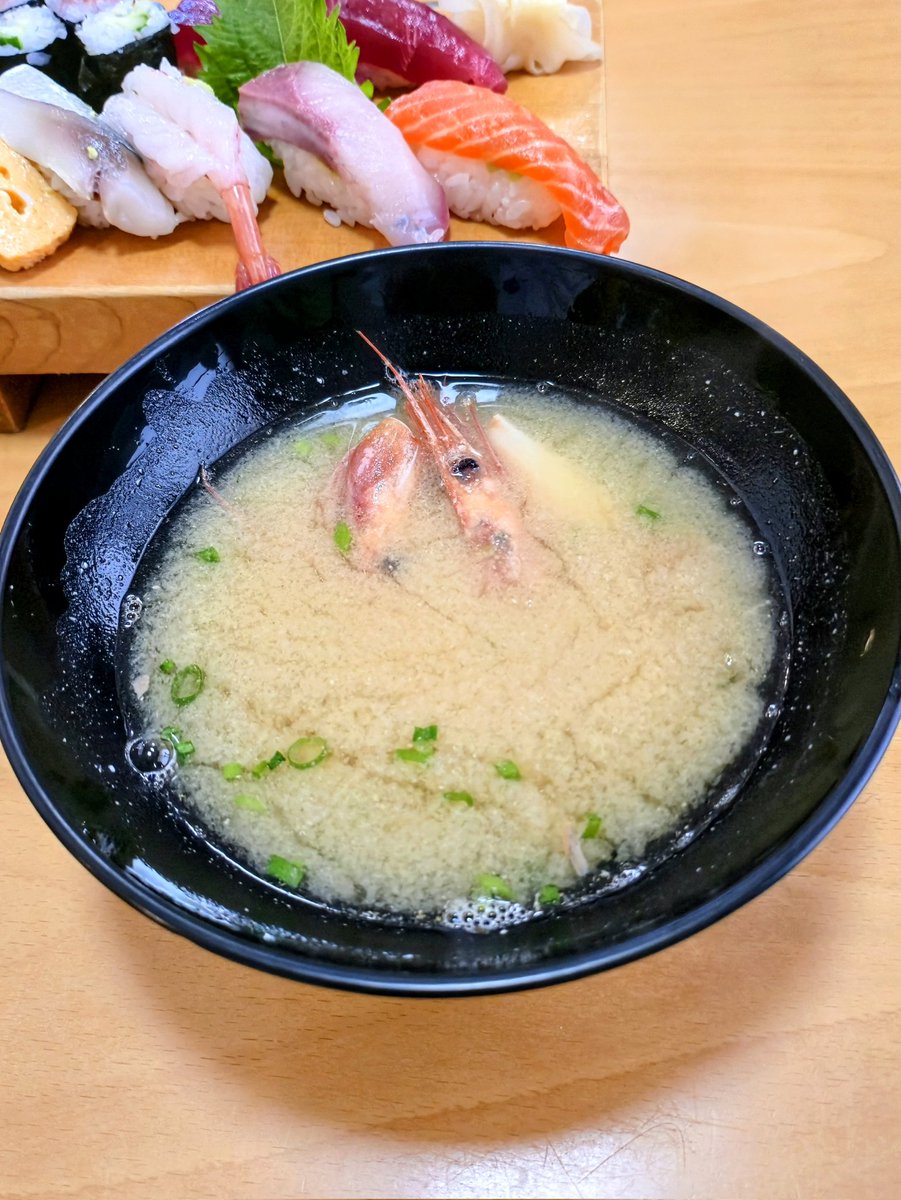 @takanori. tweet media