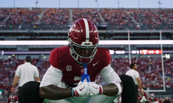 subBurgher's tweet image. 1/6 Good morning #SteelersNation!

@mmarczi asks: Will the Steelers’ Germie Bernard end up having a better career than Makai Lemon?

Impossible to answer today, but Pittsburgh clearly planned to draft Lemon in the first round. Thoughts? #HereWeGo
steelersdepot.com/2026/05/will-s…
