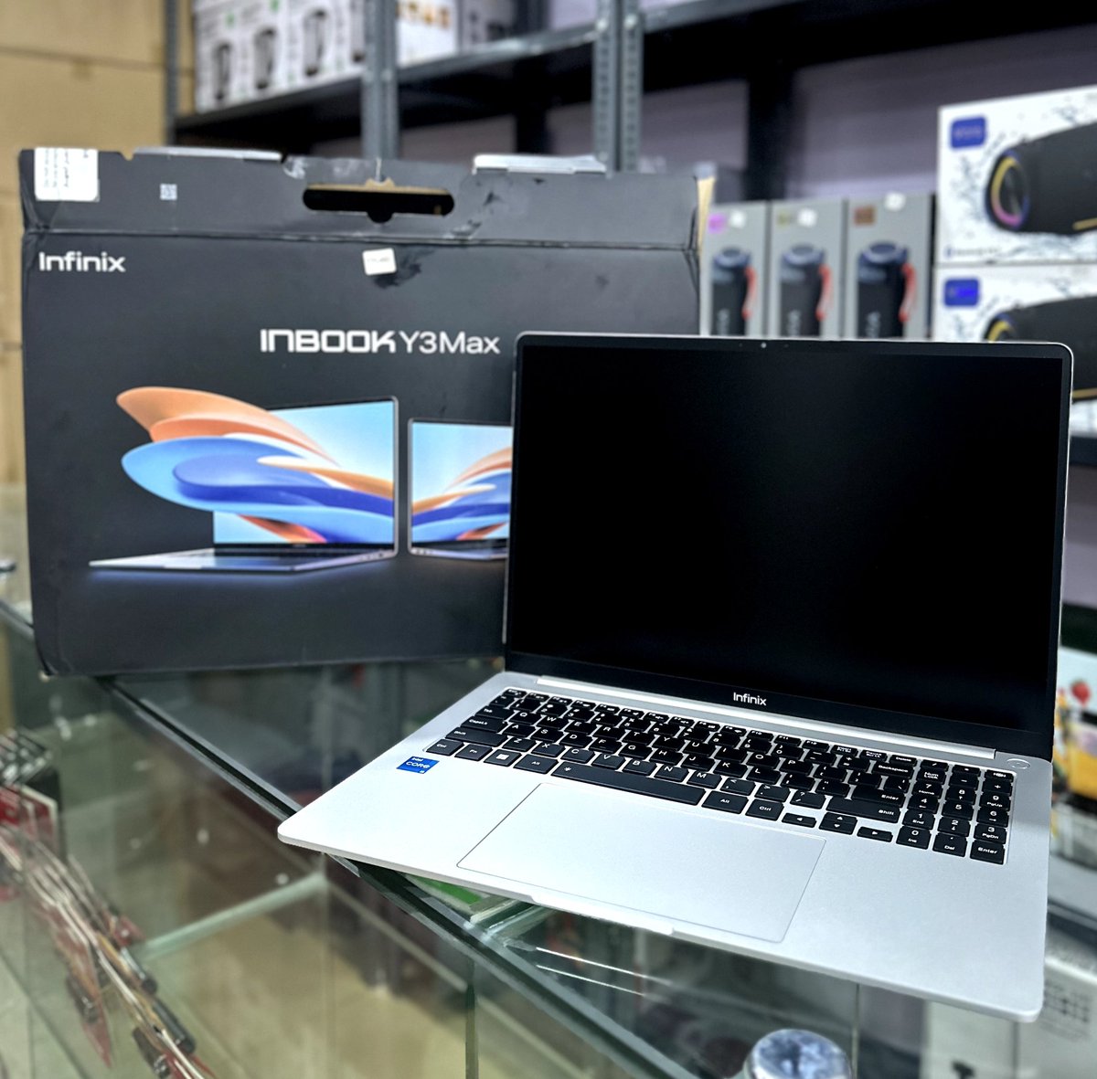 Dove_Phoneworld's tweet photo. Infinix INBOOK Y3 Max

✅12th Gen 
✅Intel Core i5 processor, 
✅16GB RAM, 
and fast 512GB SSD,
✅16-inch FHD+
✅70Wh battery 
✅Type C fast charging

Price: #550,000 https://t.co/pNyHhGxRJc