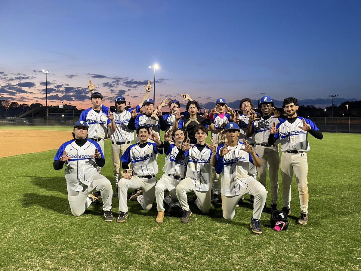 RinesBaseball's tweet photo. Team #38 has played their final game.  This is a special group of young men who made their community proud. 

LHS- 4
SHS- 10

Jay Jerome- 2R RBI
Muhammad Israr- R 2H
Dom Townsend 2(2B) R 2RBI
Farley- H RBI BB
Tarzan Jones- H https://t.co/HcoVCN7F7H